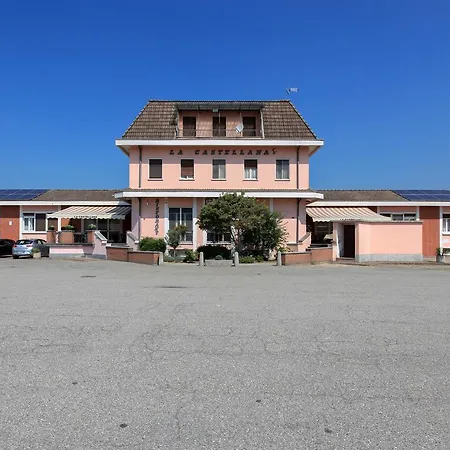 La Castellana Hotel Castello d'Agogna